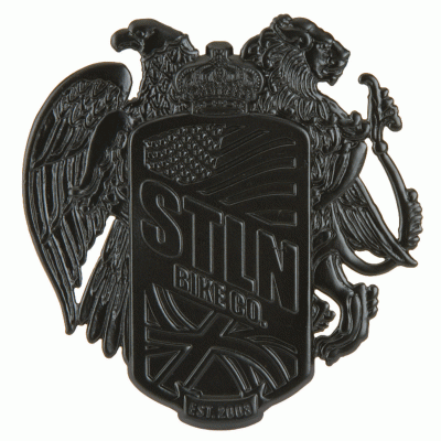 10 YEAR CREST METAL BADGE