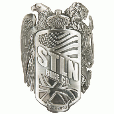 10 YEAR CREST METAL BADGE