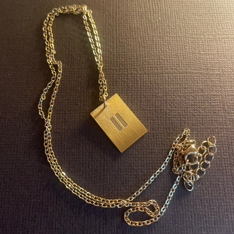 Necklace Power/Pause